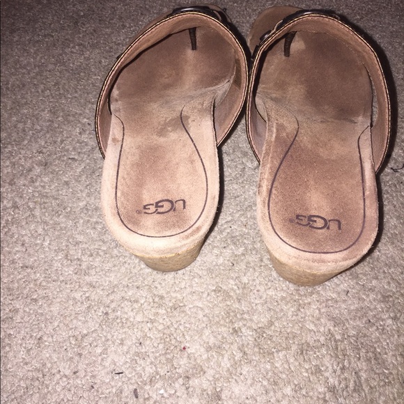UGG WEDGE SANDALS♥️. EUC! - Picture 3 of 6